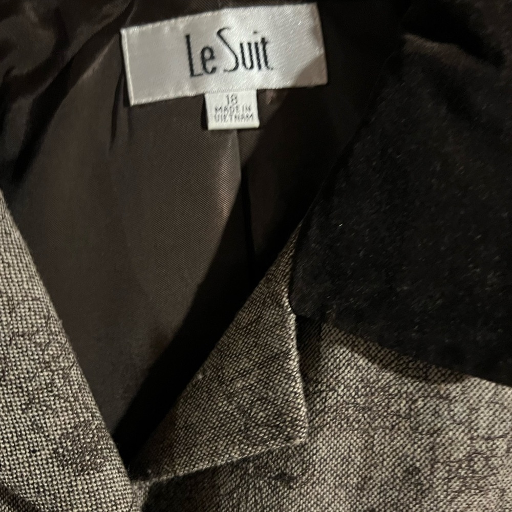 Sport jacket wool with Suade trimmed color and buttons